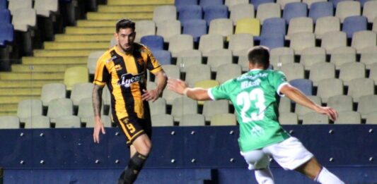 Fernández Vial sufrió la expulsión de Pablo Pereira.