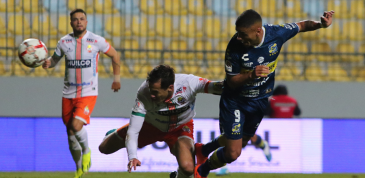 Cobresal y Everton protagonizaron un partidazo que terminó en empate