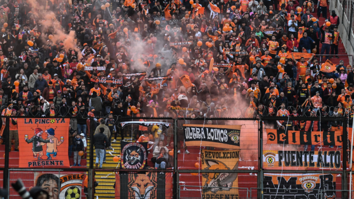 Una desesperada hincha de Cobreloa reclamó al plantel el pobre desempeño