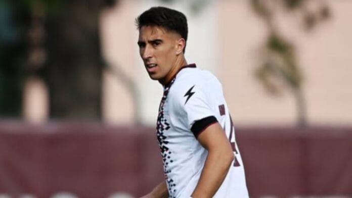 Diego Valencia entrenando con la Salernitana