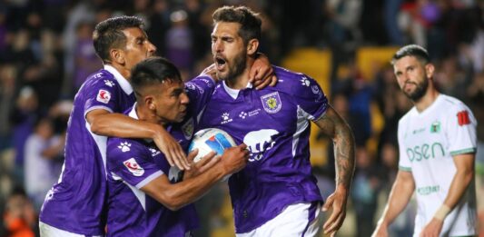 ¡El León confirmó su alza en Collao!: Deportes Concepción se lució ante el líder Copiapó en Primera B 