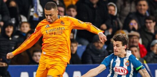 Real Madrid jugando LaLiga