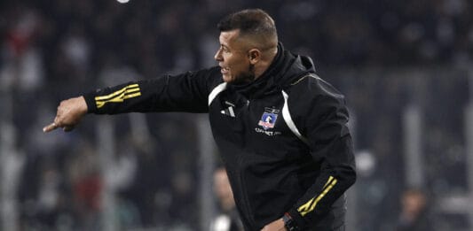 El inesperado jugador que Jorge Almirón alinearía en el once de Colo Colo ante Racing por Libertadores 
