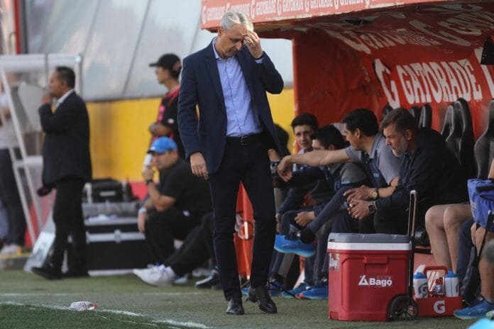 La sorprendente renuncia en Universidad Católica en plena alza en el fútbol chileno