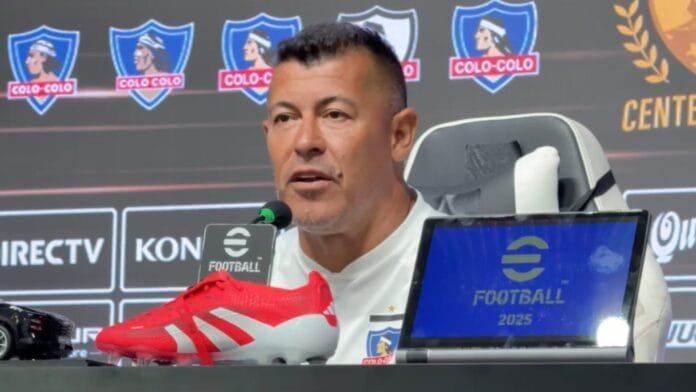 Almirón descartó a un titular de Colo Colo para el duelo ante Everton.