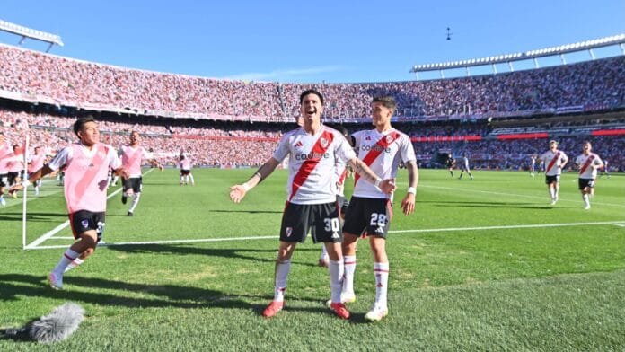 Superclásico del fútbol argentino: River Plate se impuso ante un débil Boca Juniors de Carlos Palacios