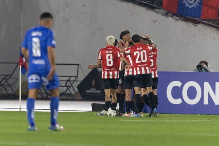 Los grandes errores de Universidad de Chile en la derrota previa ante Estudiantes de La Plata en Copa Libertadores