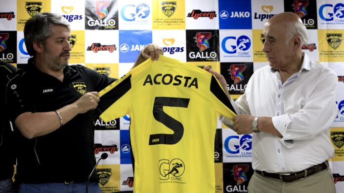 Presentacion director deportivo Nelson Acosta del Club Deportivo Artuto Fernandez Vial