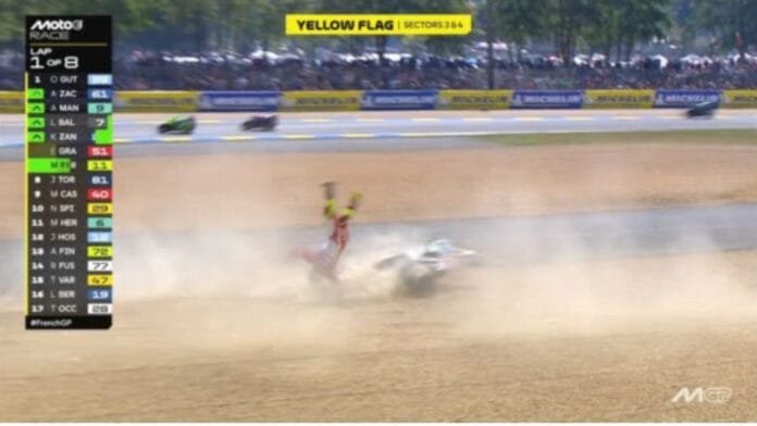 VIDEO: El grave accidente que sufrió Eric Granado en el MotoGP Le Mans 2025