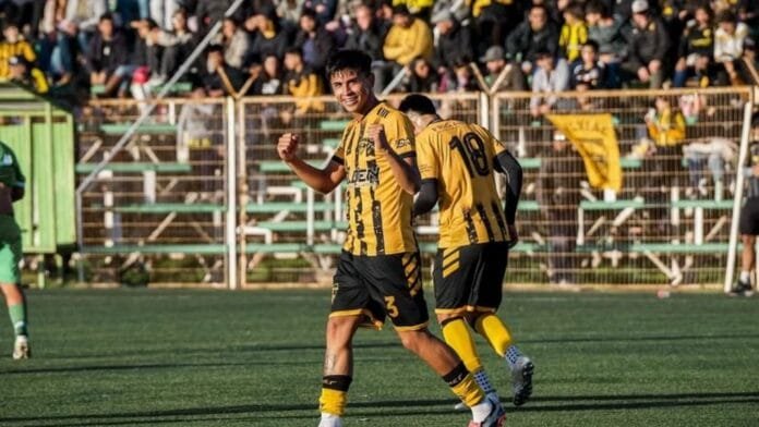 Fernández Vial goleó a Hualqui en nuevo partido amistoso y extendió su racha de victorias