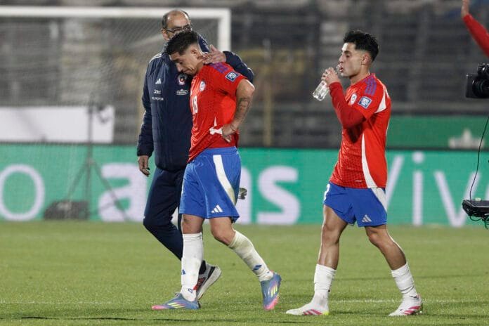 Demanda legal golpea a La Roja: crack de la Selección Chilena recibió notificación en plena concentración