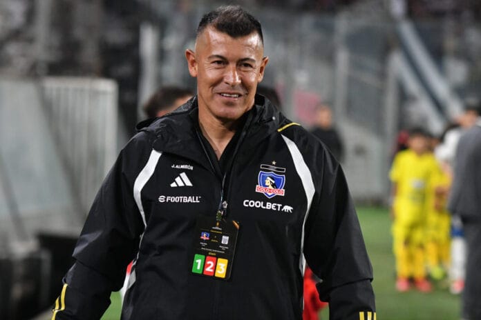 Jorge Almirón y Colo Colo por fin reciben una buena noticia para afrontar el semestre en el fútbol chileno