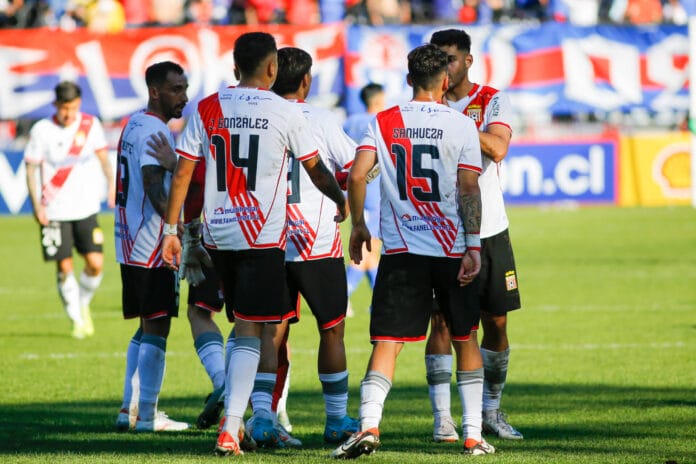 Curicó Unido sueña con el ascenso en Primera B y traería a histórico DT en el mercado de pases