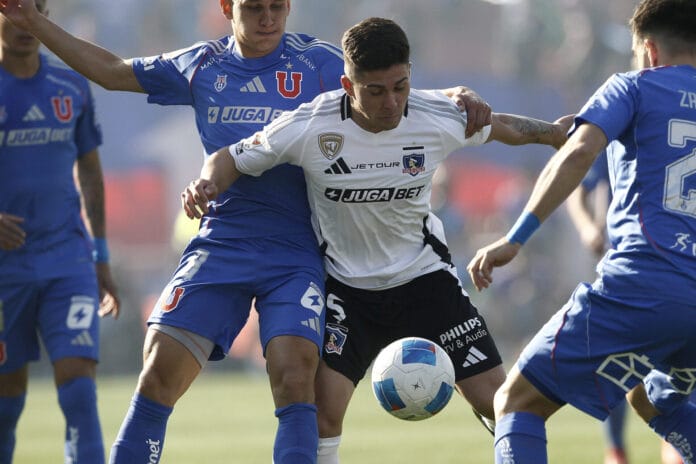 ¡En un minuto!: Universidad de Chile sufre la lesión de un pilar defensivo en el Superclásico ante Colo Colo