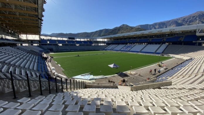 Al Santa Laura: Universidad Católica anuncia inesperada nueva fecha para su debut en el Claro Arena