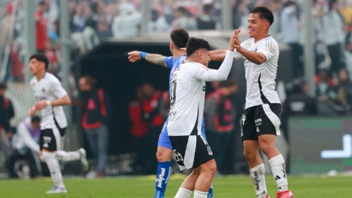 Colo Colo vence a Universidad de Chile y lo saca de la carrera por el título del fútbol chileno