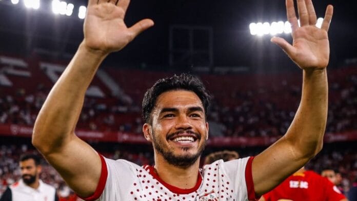 ¿Ahora si? Gabriel Suazo recibe novedades para jugar en LaLiga tras la convocatoria de Sevilla FC