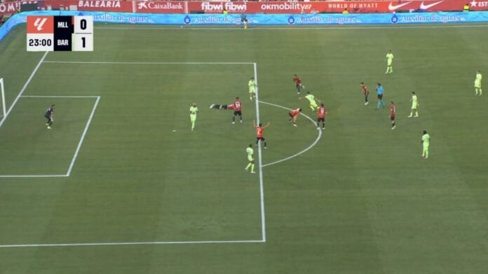 Polémica en el debut de LaLiga: árbitro confunde a jugadores de Mallorca en gol del FC Barcelona